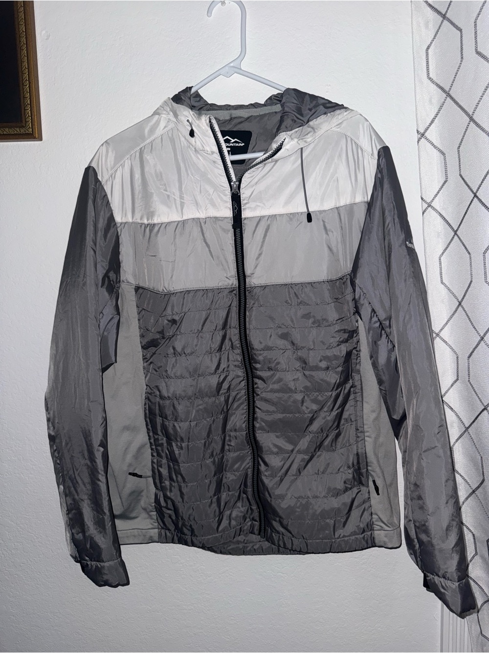 Men's Lightweight Hooded Jacket in Two-Tone Gray